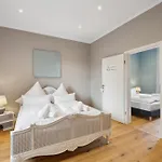 Apartment Große Altbau I Terrasse I Zentral I Parkplatz I 8 Personen Bad Kreuznach
