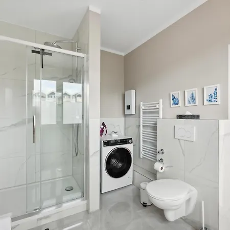 Grosse Altbau I 3 Schlafzimmer I 2 Terrassen I Zentral I 8 Personen Lejlighed *