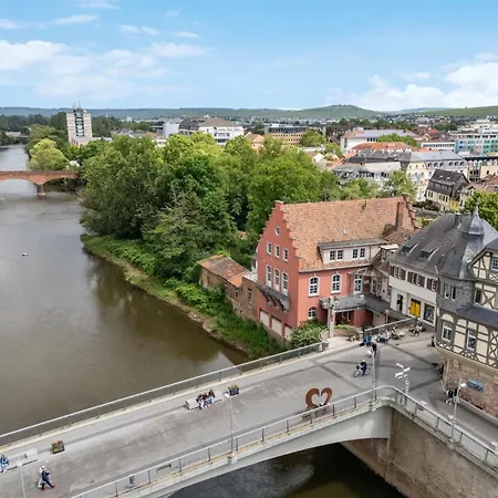 Grosse Altbau I 3 Schlafzimmer I 2 Terrassen I Zentral I 8 Personen 아파트