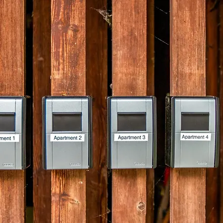 Lejlighed Grosse Altbau I 3 Schlafzimmer I 2 Terrassen I Zentral I 8 Personen