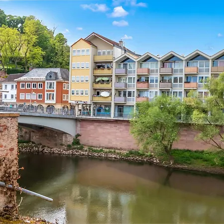 Grosse Altbau I 3 Schlafzimmer I 2 Terrassen I Zentral I 8 Personen *