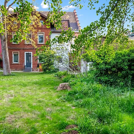 Grosse Altbau I 3 Schlafzimmer I 2 Terrassen I Zentral I 8 Personen