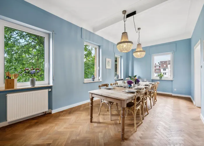 Grosse Altbau I 3 Schlafzimmer I 2 Terrassen I Zentral I 8 Personen 公寓