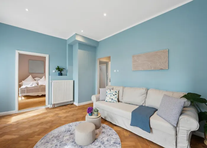 Grosse Altbau I 3 Schlafzimmer I 2 Terrassen I Zentral I 8 Personen * Бад-Кройцнах