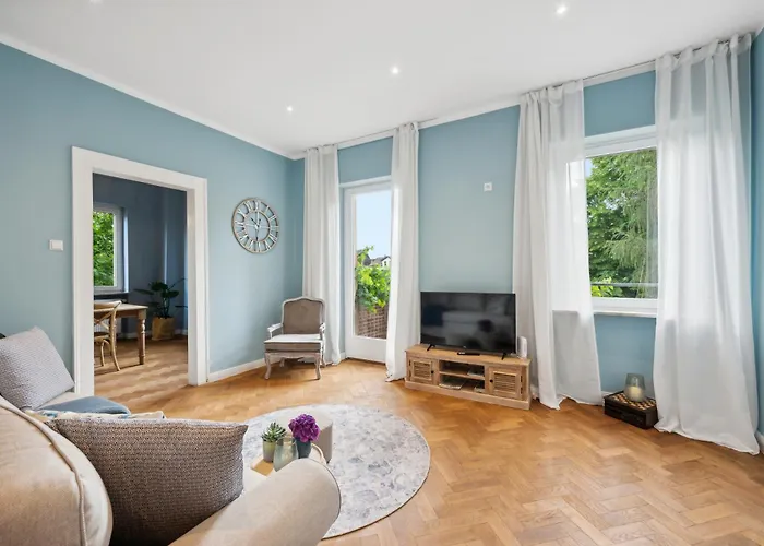 Grosse Altbau I 3 Schlafzimmer I 2 Terrassen I Zentral I 8 Personen Апартаменты