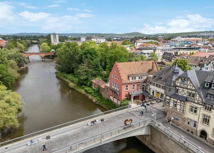 Grosse Altbau I 3 Schlafzimmer I 2 Terrassen I Zentral I 8 Personen 公寓