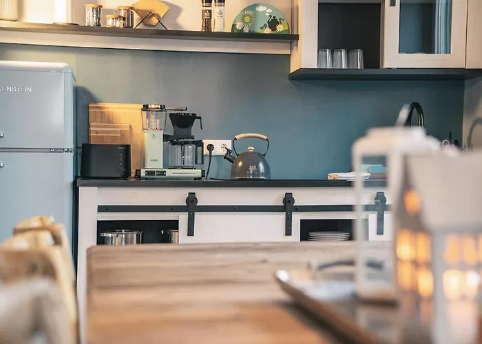 Grosse Altbau I 3 Schlafzimmer I 2 Terrassen I Zentral I 8 Personen *